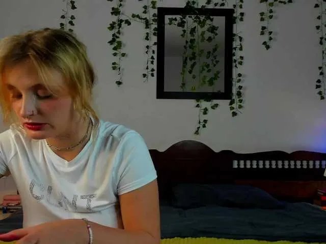 Ariana-Sunset on BongaCams 