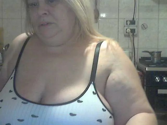 AriannaMilf on BongaCams