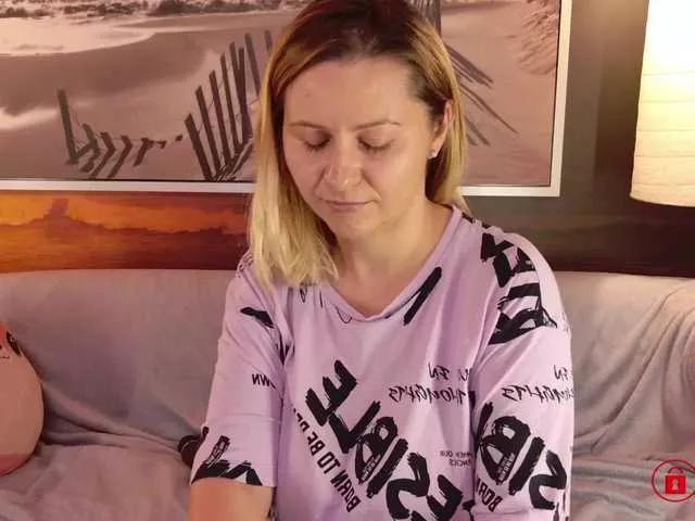 BigBoobsARRI on BongaCams 