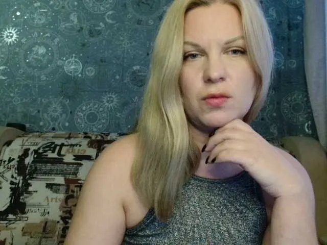 BlondeFox on BongaCams