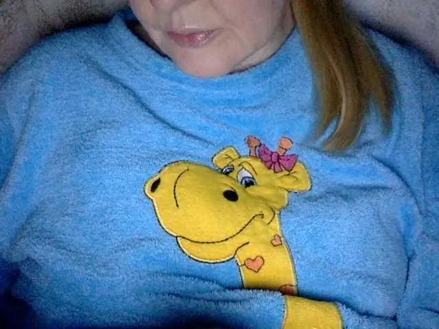 BlondyVio — Your  body  and  your  cock :)
Smart, interesting and generous men.