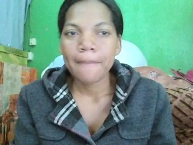 Carrollina on BongaCams 