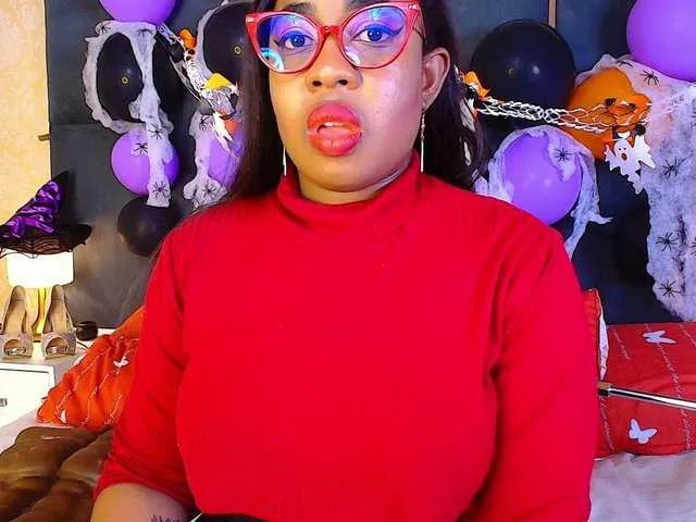 CaseyMoons on BongaCams