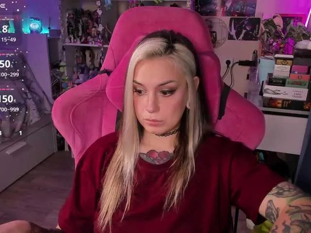 ChloeKohaku on BongaCams