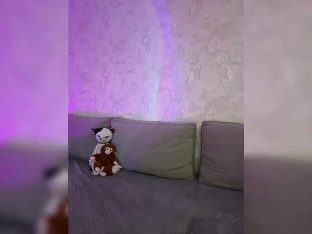 CrazyAleona on BongaCams