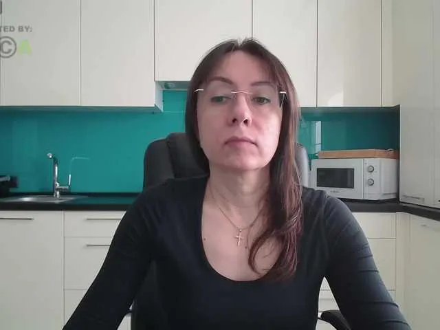 dulcesiomar8 on BongaCams