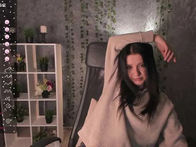 EvaRoughe on BongaCams