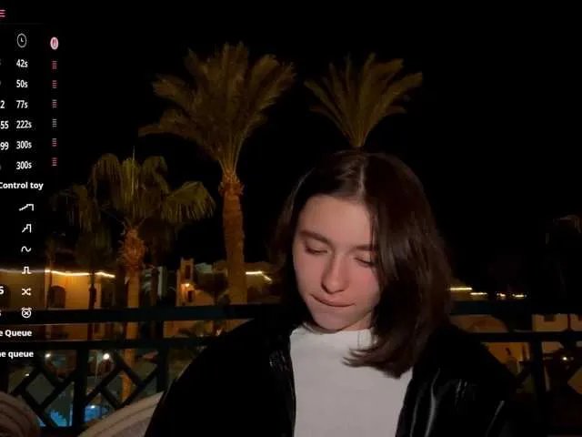 EvonneHeally — Take off my cute t-shirt!!! @sofar @remain @total