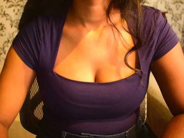 indianpriya on BongaCams