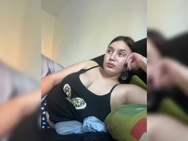 LeeaRose1 on BongaCams