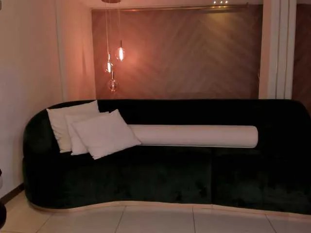 LizzHamilton on BongaCams 