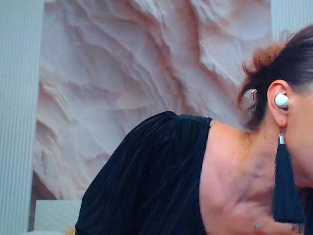 Lola-Nelson on BongaCams 