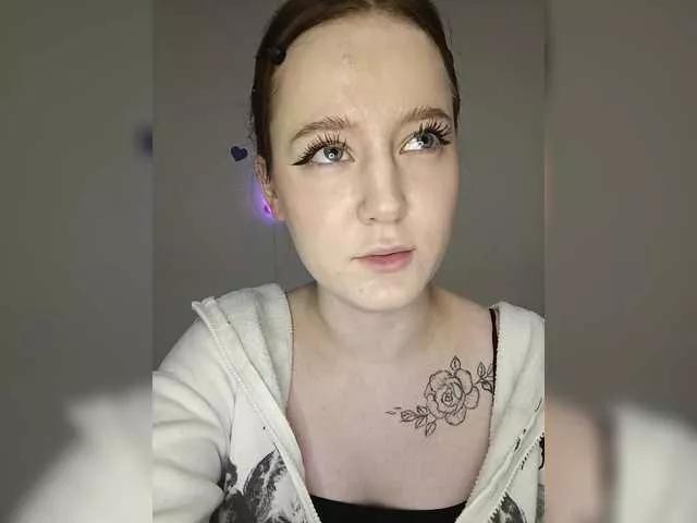 LolaMin on BongaCams