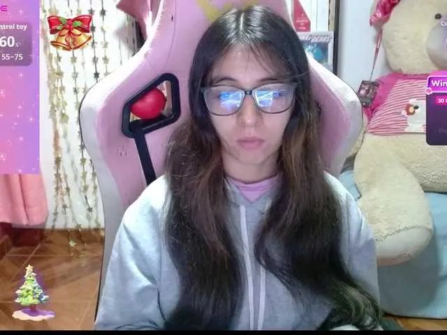 Maggie-Fox on BongaCams