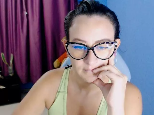 maryline-w on BongaCams