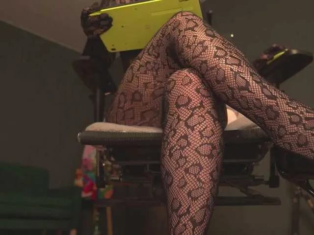 MiraWair — Hello! I am MiraFav patterns 2051257545 PVT is Open, LOVENSE is ON  INST @mirawaironair