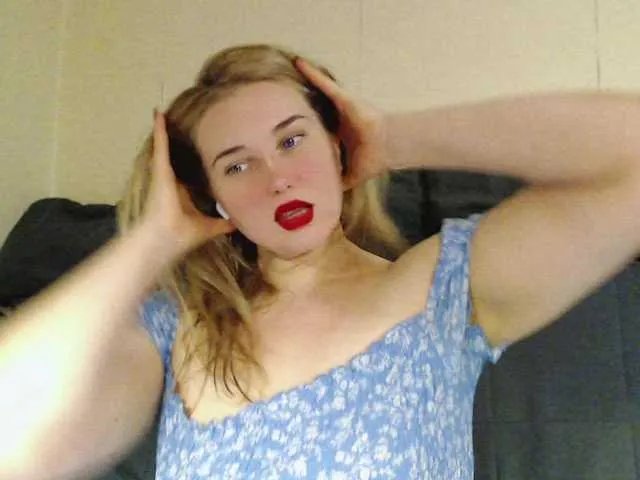 MissLilyAbrams on BongaCams 