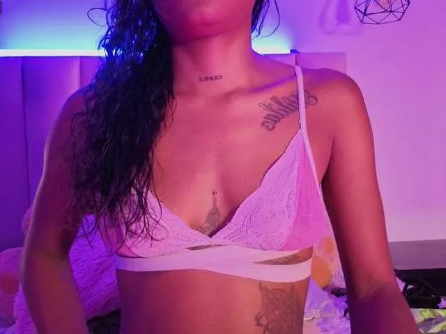 NAHOMII-BROWN on BongaCams