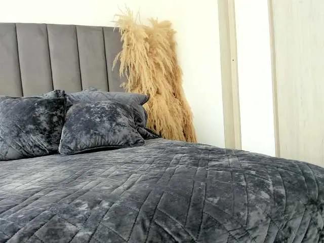 NatalieeClark — Many of the things that lead me to ecstasy are simple: discover me!