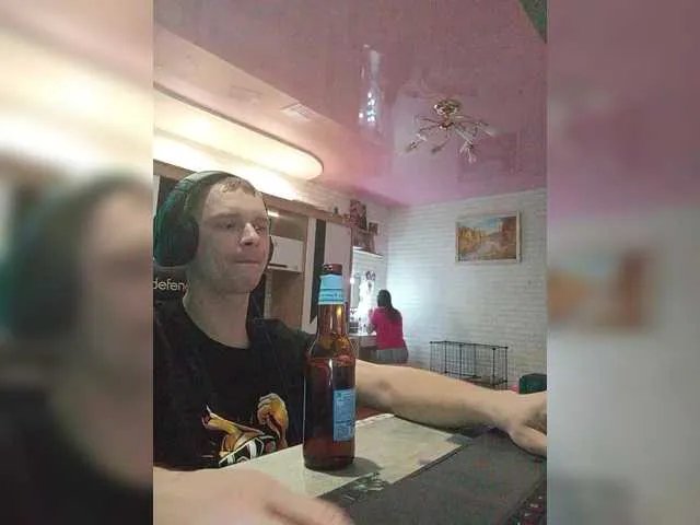 Niki233221 on BongaCams 