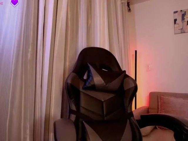 NinaMichelle on BongaCams 