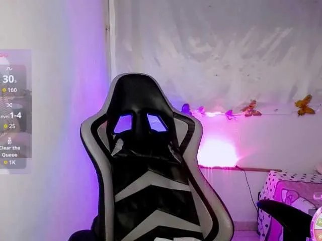 ninatinydoll on BongaCams 