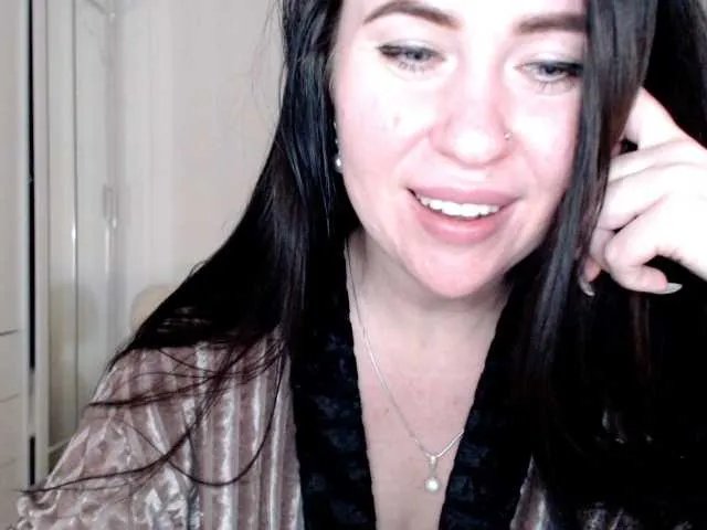 olexamiller — Hey, everyone!  I'm so glad you're here! Tips are always welcome and will add some magic to our time together! 