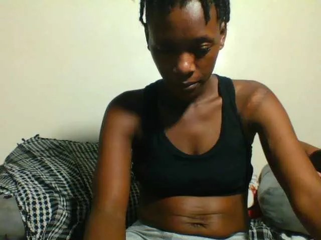 Petiteebony1 on BongaCams
