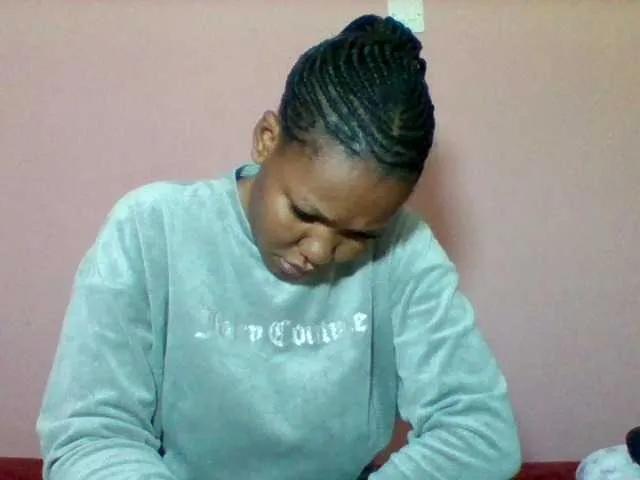 Sexyapple2002 on BongaCams