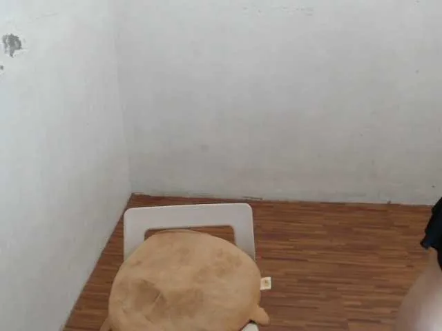 simplyhot1y on BongaCams