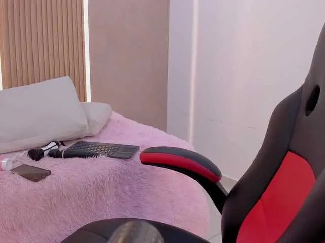 StephanySummer on BongaCams