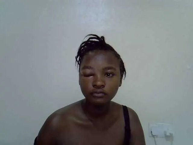 sweet-luna1 on BongaCams 