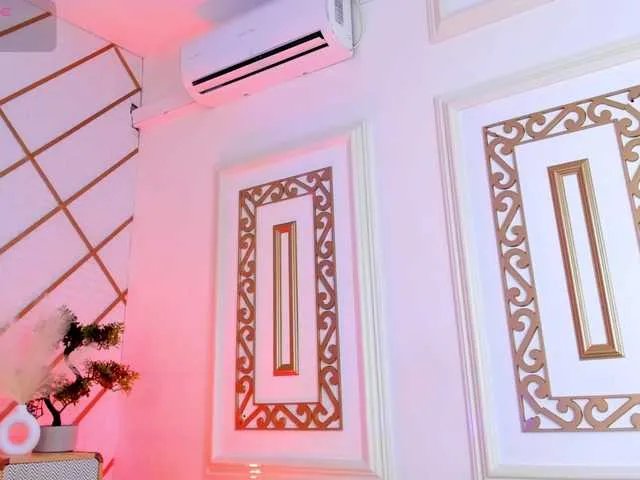 TaniaSmith on BongaCams