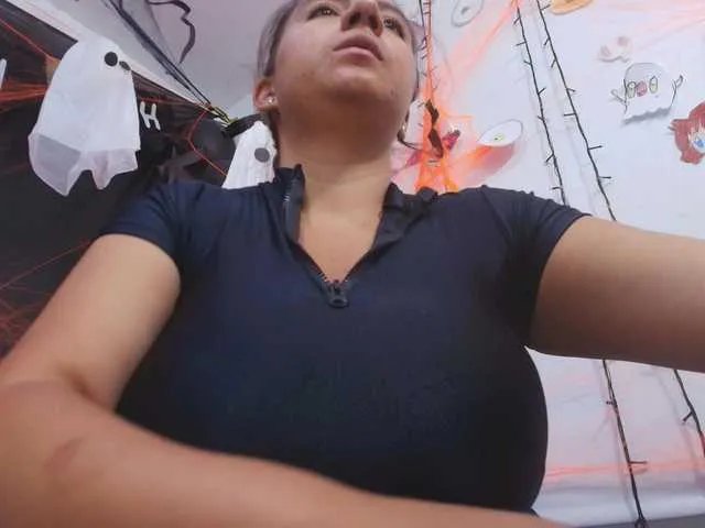 tinkerbell- on BongaCams