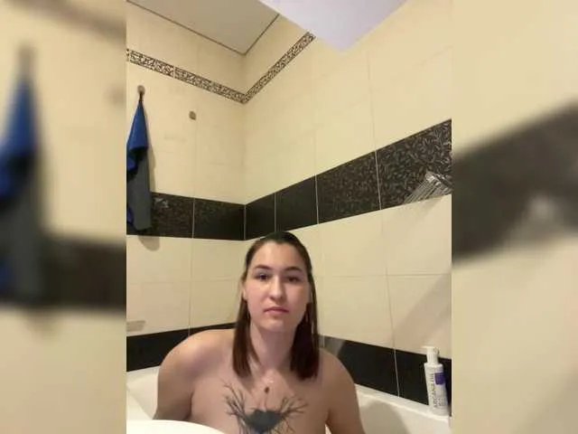 VikkiHamilton on BongaCams 