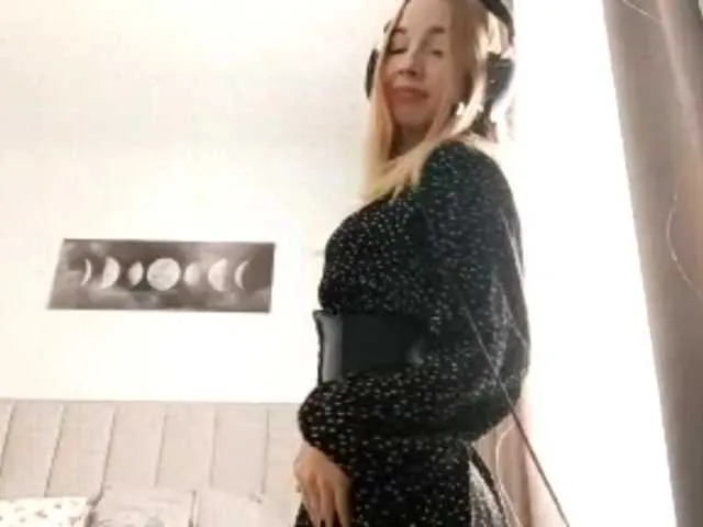 VioletteReeves — Hello, my name is Mila...Let's make our fantasies come true 