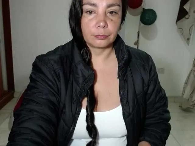 vivian-milf-paint on BongaCams 