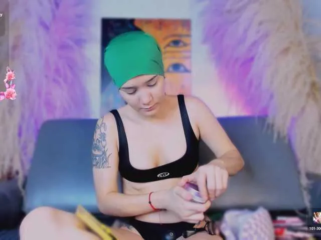 yara-hind on BongaCams 