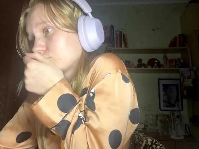 YOUR-TOP-PASSOIN — I like people who aren't afraid to show their individuality! I adore men with a strong inner core, incredible charisma and a good sense of humor. I believe that people need each other to exchange emotions. I try to always be positive and open to the...