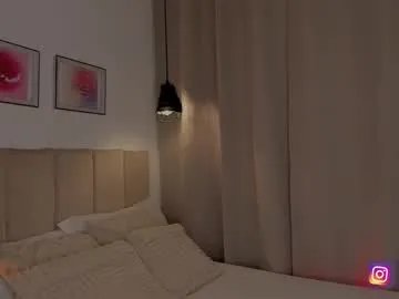 _e_m_m_a_1 on Chaturbate 