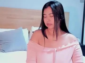 alaiasmile_ on Chaturbate