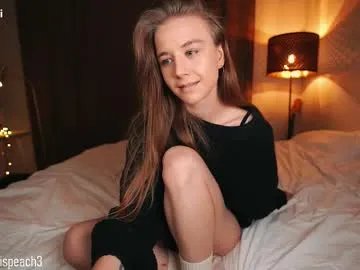 alexispeach on Chaturbate