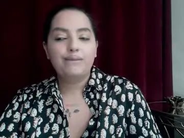 allyiah — Happy Hour! 6tk/min of PRIVATE! Let's have fun baby! Go for GOALS! - Multi Goal: Sexy topless play! [299 tokens left] #lovense #young #daddy #bigboobs #feet