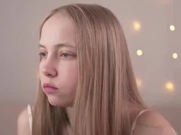 appr0ved_ on Chaturbate 