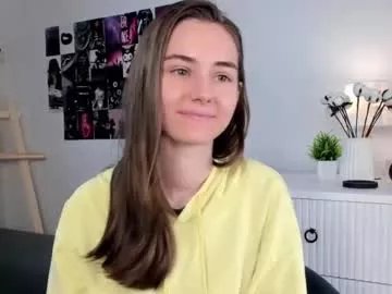 approche_toi_petite on Chaturbate 