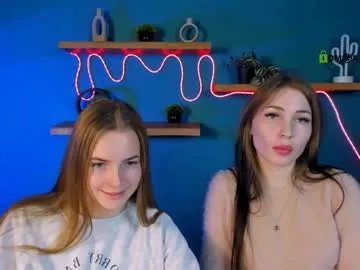 ariel_shadow on Chaturbate