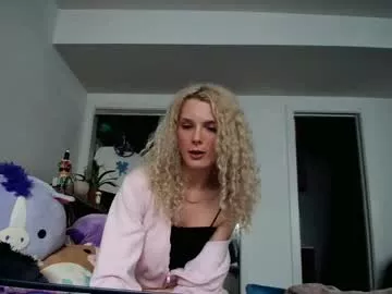 astorialove on Chaturbate