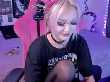 broodmommyy3 on Chaturbate