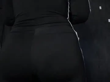 carolinaarias_ on Chaturbate