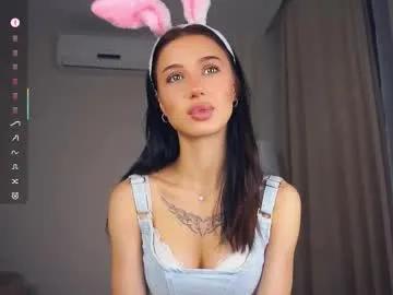 delanakimbral — Take off bra and add water on tits [0 tokens remaining] Hello guys! Im Tessa! Im #new here and ofc Im #shy ^^ Im also #18 #skinny and #daddy